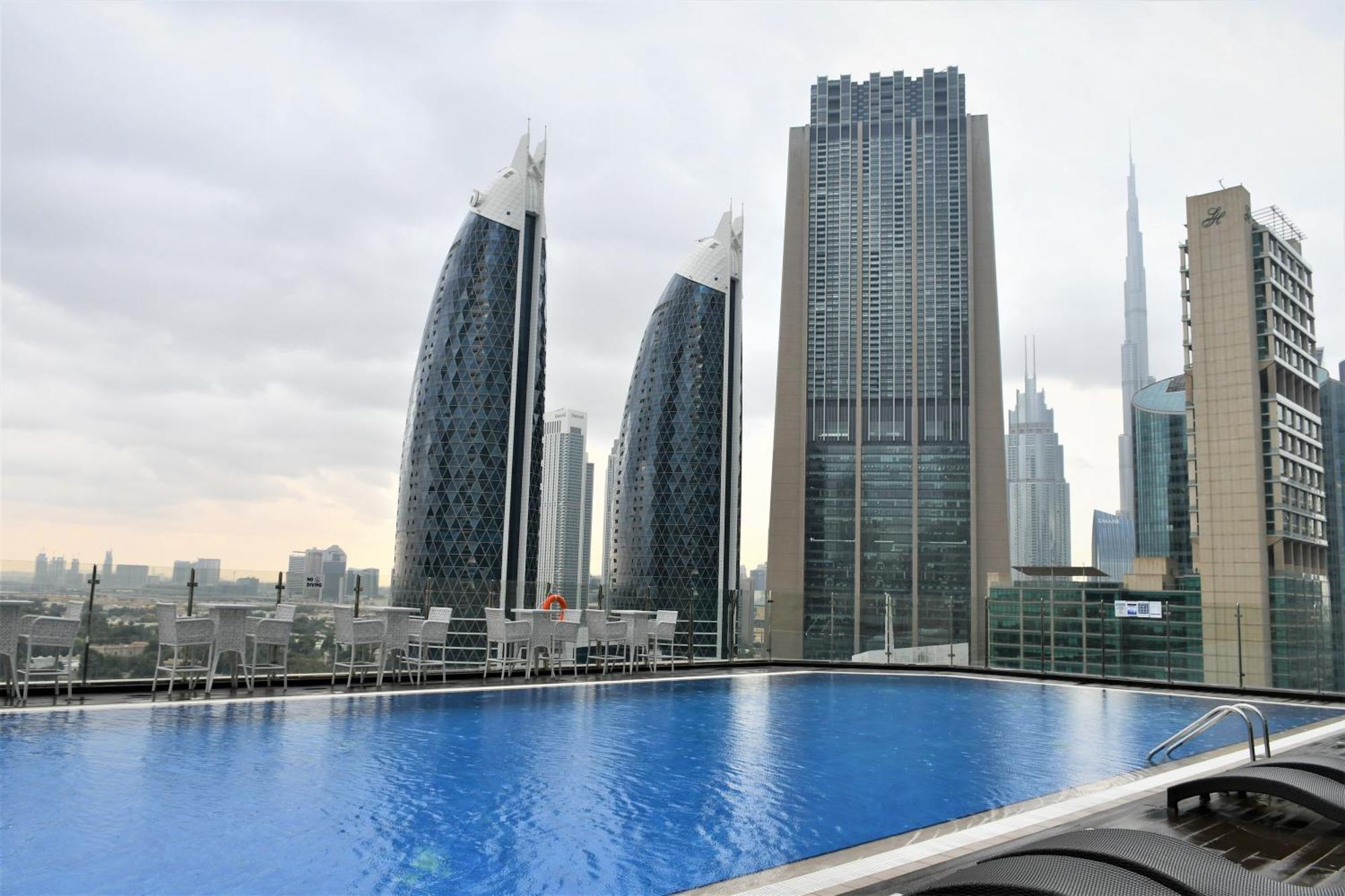 Gevora Hotel Dubai Exterior photo